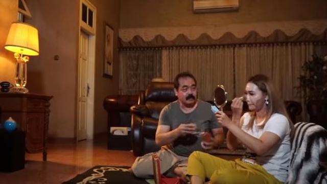 6 Momen Inul Daratista dan Suami Dandan Jadi Hantu, Hasilnya Bikin Pangling