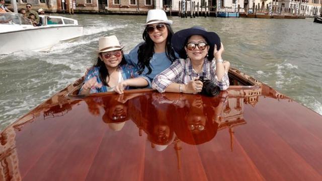 Annisa Pohan dan Ani Yudhoyono