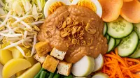 Resep Bumbu Gado-Gado Enak Pakai Kentang, Rahasia Rasa Gurih yang Bikin Nagih