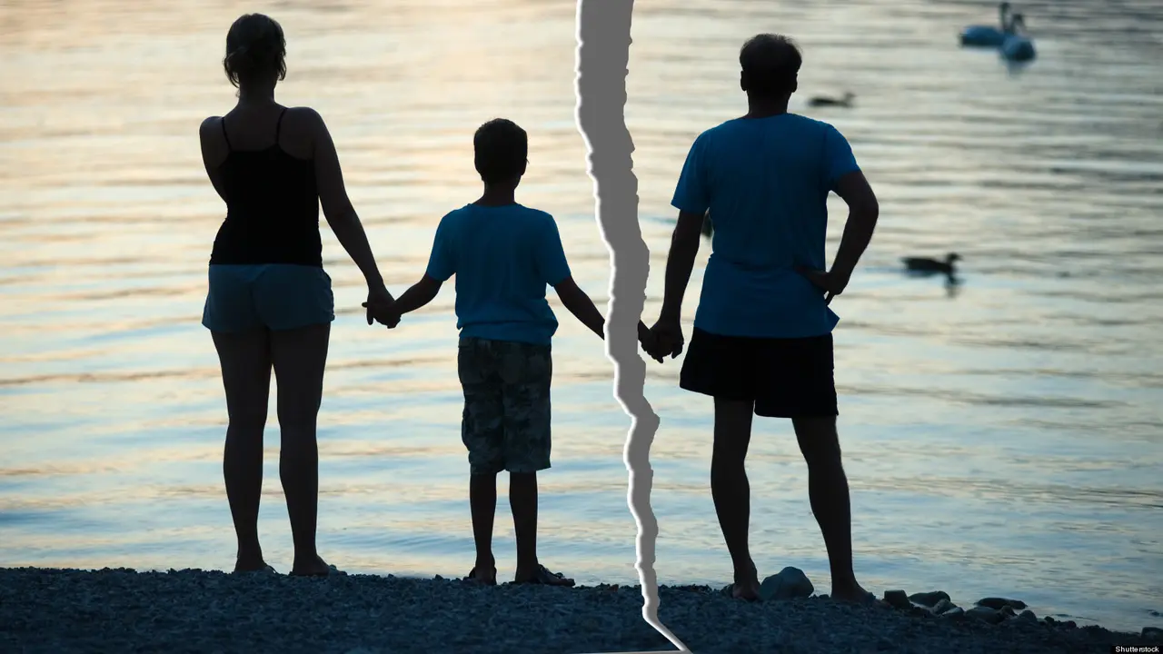 Curhat Anak Broken Home: 15 Gambar Ini untuk Mama dan Bapak