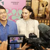 Nadine Chandrawinata dan Dimas Anggara. (Bambang E Ros/© Fimela.com)