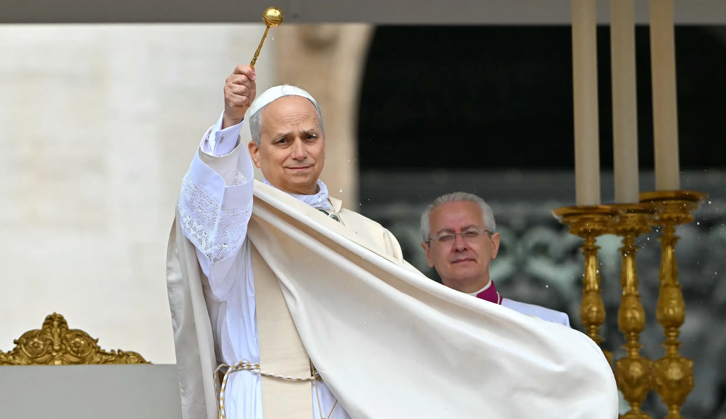 Pope Leo's Paris Visit 7 Months Before Election Draws Presidential Candidates to Mass