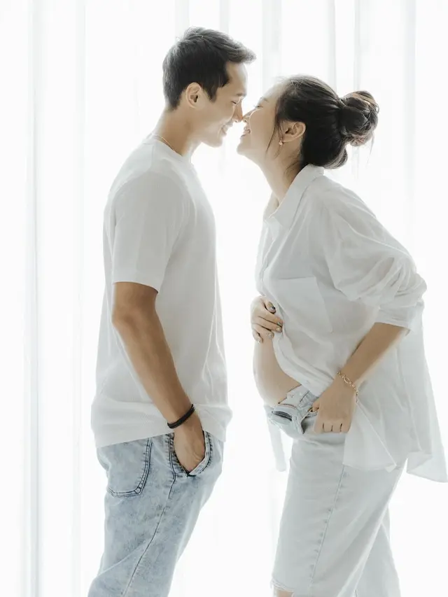6 Potret Shanju dengan Baby Bump Besar, Jonatan Christie Setia Dampingi