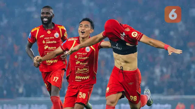 Foto: Eksel Runtukahu Borong 2 Gol, Persija Lumat Persebaya di BRI Super League