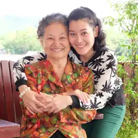 Kasih sayang ibu yang begitu luar biasa./Copyright shutterstock.com/g/SrsPvl