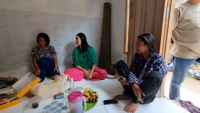 [Fimela] Paula Verhoevenn sambangi rumah Bonge