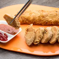 ilustrasi ngohiong ayam udang/Wistiaman/Shutterstock