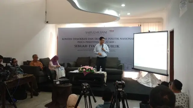 Rilis Survei SMRC. (Delvira Hutabarat/Liputan6.com)