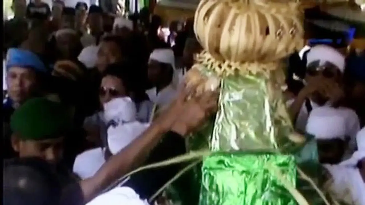 Tradisi Saparan Yaqowiyu