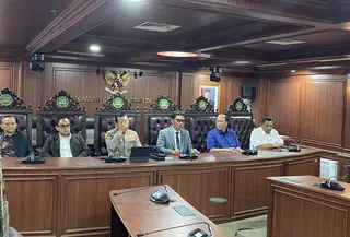 Komisi III DPR membahas pemblokiran rekening tersebut bersama Polda Metro Jaya dan Bank Mandiri. (Delvira Hutabarat/Liputan6.com)