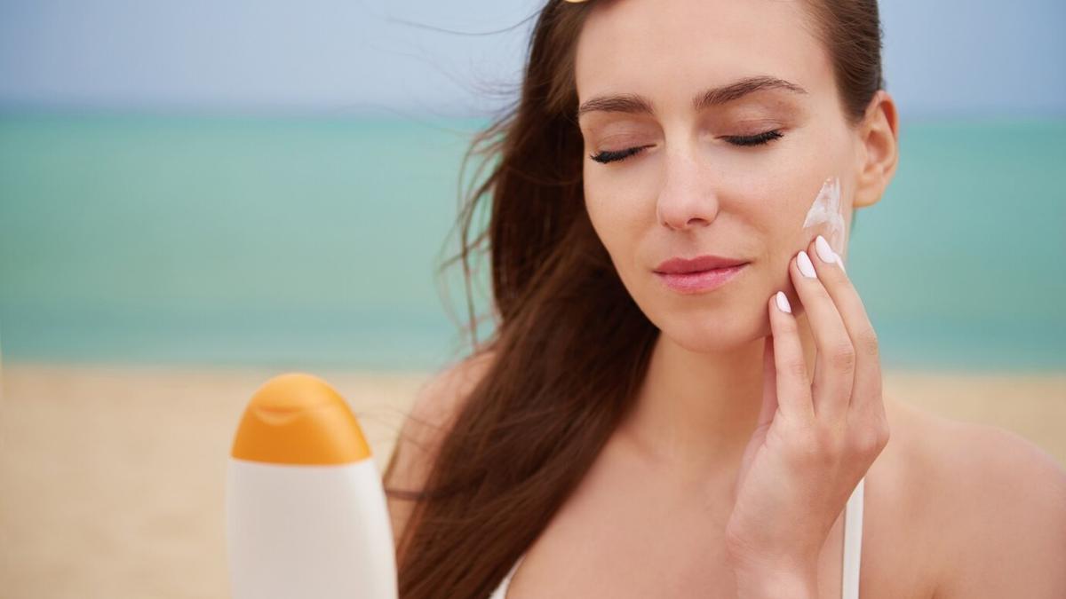 Physical Sunscreen vs Chemical Sunscreen, Mana yang Lebih Baik?