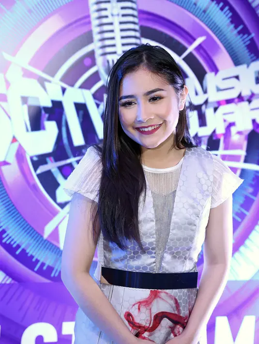 Dengan adanya medsos, ia mengaku beruntung karena bisa lebih dekat dengan para penggemarnya. Tapi setelah kejadian videonya belum lama ini, membuatnya lebih hati-hati. (Nurwahyunan/Bintang.com)