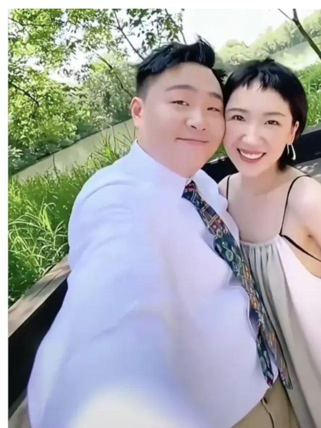 Potret Pernikahan Mantan Aktris Steven Hao Si Pemeran BoBoHo, credit: Weibo