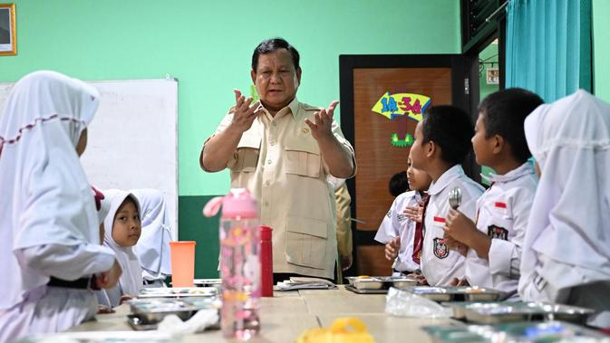 Presiden Prabowo Banggakan MBG: Orang Pinter Bilang Enggak Mungkin, Alhamdulillah Hari ini 44 Juta Penerima