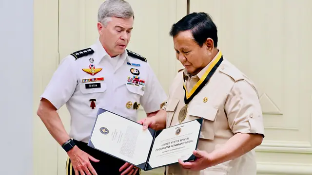 Prabowo Terima Medali Kehormatan dari Komando Operasi Khusus AS di Istana Merdeka (Biro Pers Sekretariat Presiden)