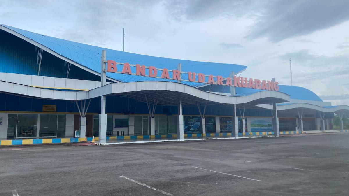Erupsi Gunung Ibu, Bandara Kuabang Kao Tutup Sementara