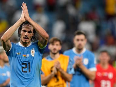 Reaksi pemain Uruguay usai melawan Ghana pada pertandingan sepak bola Grup H Piala Dunia 2022 di Stadion Al Janoub, Al Wakrah, Qatar, 2 Desember 2022. Uruguay mengalahkan Ghana 2-0, namun tetap tak lolos ke babak 16 besar Piala Dunia 2022. (AP PhotoThemba Hadebe)
