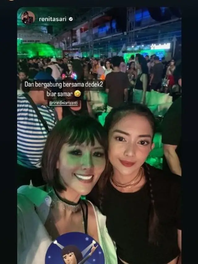 Pesona Ririn Dwi Ariyanti saat menikmati pertunjukkan musik DWP 2022. (Foto: Instagram/ririndwiariyanti)