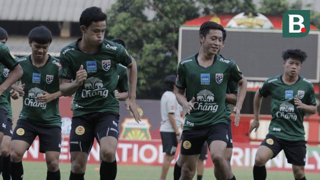 Latihan Timnas Thailand