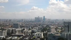 Cuaca Hari Ini: Jakarta Cerah Berawan, Suhu Capai 33 Derajat