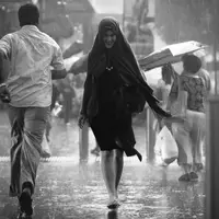 Kata zodiak, beberapa zodiak ini suka bertingkah halu kalau hujan. (Via: pinterest.com)