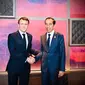 Presiden Joko Widodo atau Jokowi mengadakan pertemuan bilateral dengan Presiden Prancis, Emmanuel Macron disela-sela penyelenggaraan Konferensi Tingkat Tinggi (KTT) G20 Bali.