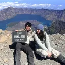 Abun Sungkar dan Callista Arum Mendaki Gunung Rinjani, Bawa Papan 3726 MDPL