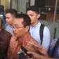 Mantan Direktur Utama Petral, Bambang Irianto usai diperiksa KPK, Selasa (5/11/2019). (Liputan6.com/Muhammad Radityo Priyasmoro)