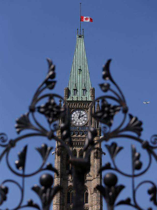 Ratu Elizabeth II Wafat, Bendera Setengah Tiang Berkibar