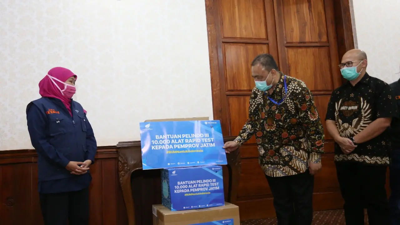 Percepat Penanganan Covid-19, Pelindo 3 Berikan 10.000 Rapid Test Kit kepada Pemprov Jawa Timur