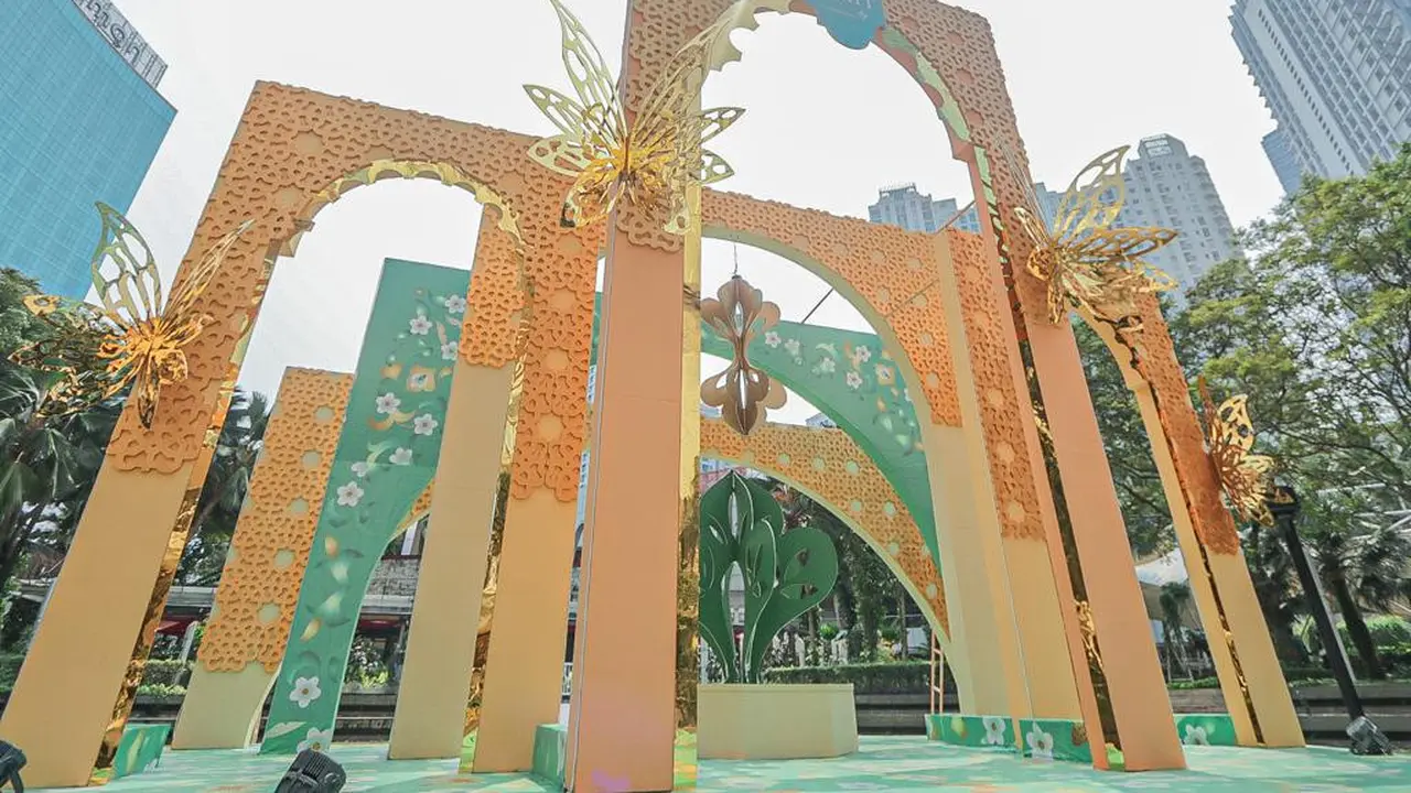 Central Park dan Neo Soho Mall sebagai salah satu destinasi pilihan di Jakata kembali menghadirkan serangkaian acara dan program spesial Glorious Spirit bertajuk “Reborn” yang berlangsung mulai tanggal 12 April hingga 30 Mei 2021.