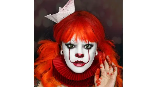 Terinspirasi dari Film Horor, 7 Makeup Wanita Ini Terlihat Nyata