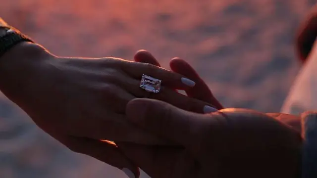 Cincin Tunangan Jennifer Lopez dan Alex Rodriguez