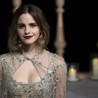 Emma Watson tuai kritik usai pamer payudara. (Foto: AFP)