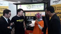 Wahyoo dan Sierad Produce meluncurkan 100 gerai Ayam Goreng Bikin Tajir (AGBT) di Sequis Tower, Jakarta Selatan (Liputan6.com/Komarudin)