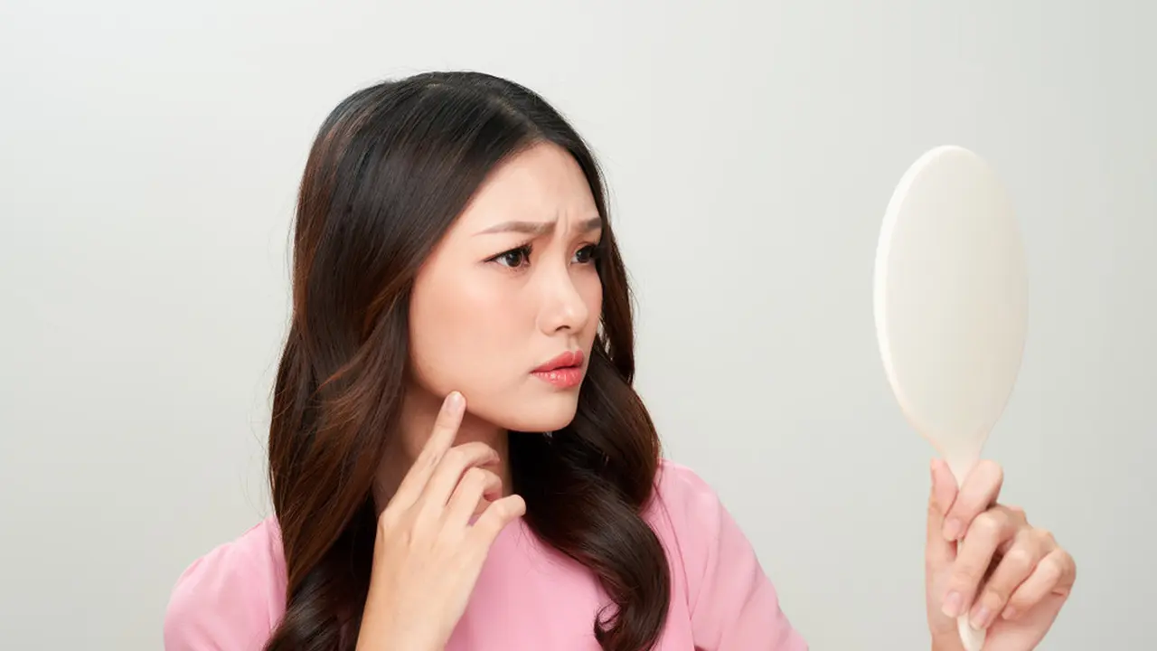 Muncul Bercak Hitam pada Kulit Wajah, Tanda Hiperpigmentasi Bukan ya?