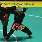 Pesilat ganda putri Indonesia Ayu Sidan Wilantari dan Ni Made Dwiyanti tampil dalam babak final ganda putri pencak silat seni Asian Games 2018di Padepokan Pencak Silat TMII, Rabu (29/8). Pasangan ini berhasil menyabet medali emas (Merdeka.com/Imam Buhori)