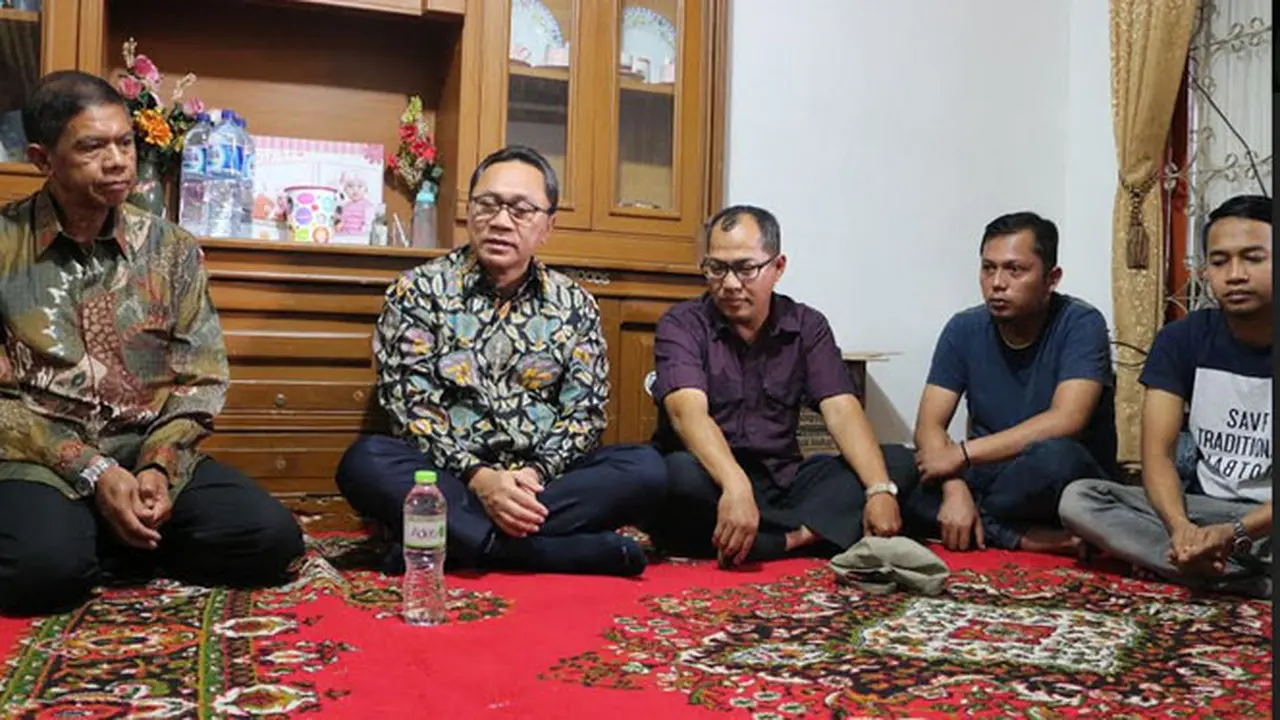 Ketua MPR Ajak Suporter Sepakbola Akhiri Permusuhan 