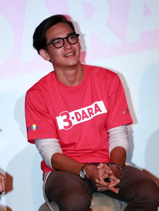 Ditemui di XXI Djakarta Teater, Menteng, Jakarta Pusat pada Senin (21/9/2015), Adipati mengaku tak segan bergonta-ganti peran dari satu ke film ke film lainnya bahkan jika secara esktrim sekali pun. (Deki Prayoga/Bintang.com)