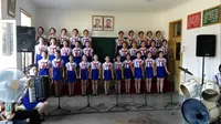 Paduan suara anak-anak Korea Utara nyanyikan lagu Tanah Airku sambut Dubes RI. (Anggi Izni/Youtube)