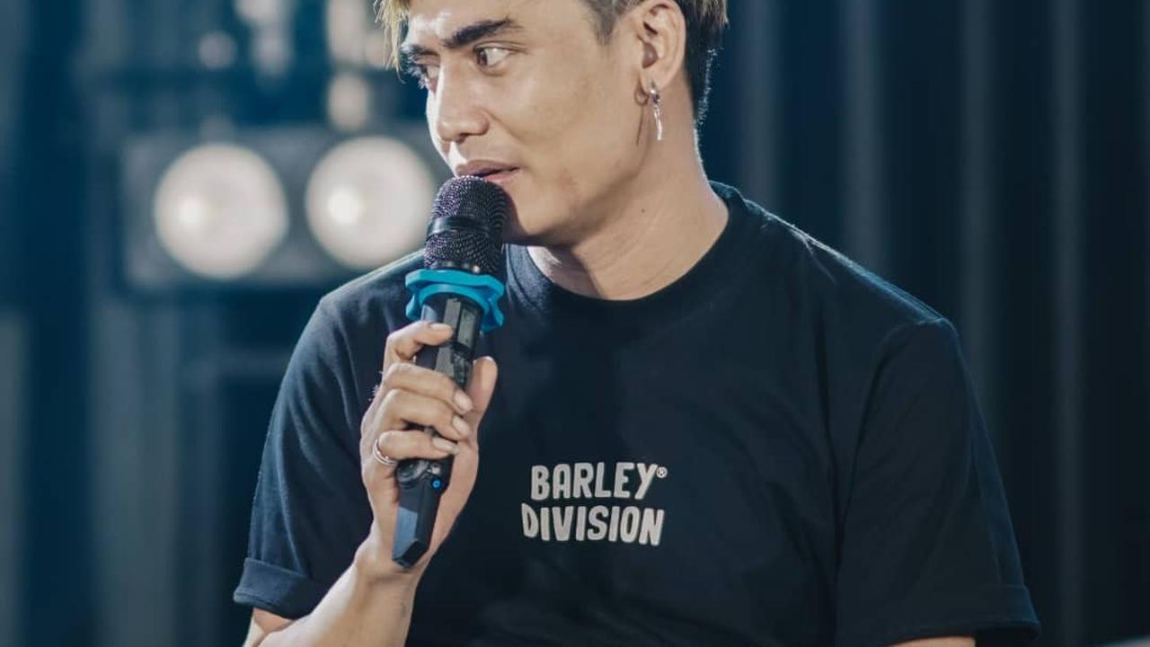 Charly Van Houten atau dikenal Charly Setia Band (https://www.instagram.com/p/CTKdfLVl0xq/)