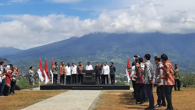 Presiden Joko Widodo atau Jokowi meresmikan Kawasan Ekonomi Khusus (KEK) Lido di Kabupaten Bogor Jawa Barat, Jumat (31/3/2023).