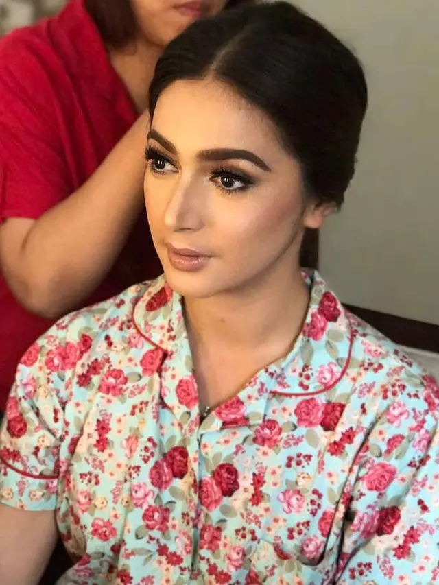 Biasa Natural, Ini 8 Potret Nabila Syakieb dengan Makeup Tebal