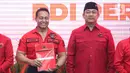 Diantara yang mendapat surat rekomendasi PDIP adalah pasangan bakal calon Gubernur Jawa Tengah, Jenderal TNI (purn) Andika Perkasa dan Hendrar Prihadi. (Liputan6.com/Angga Yuniar)