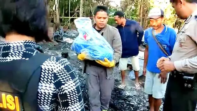 Rumah yang dihuni Ramadan (9) yang tewas karena rumahnya terbakar di  Kota Baubau