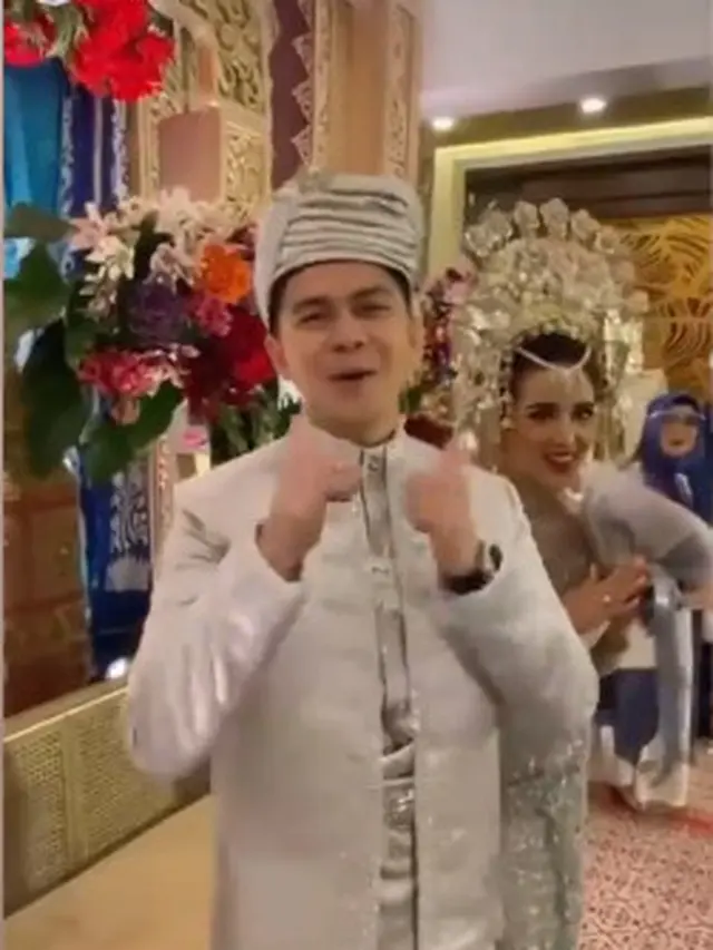 6 Momen Pernikahan Handika Pratama dan Rosiana Dewi, Digelar Adat Sunda dan Minang