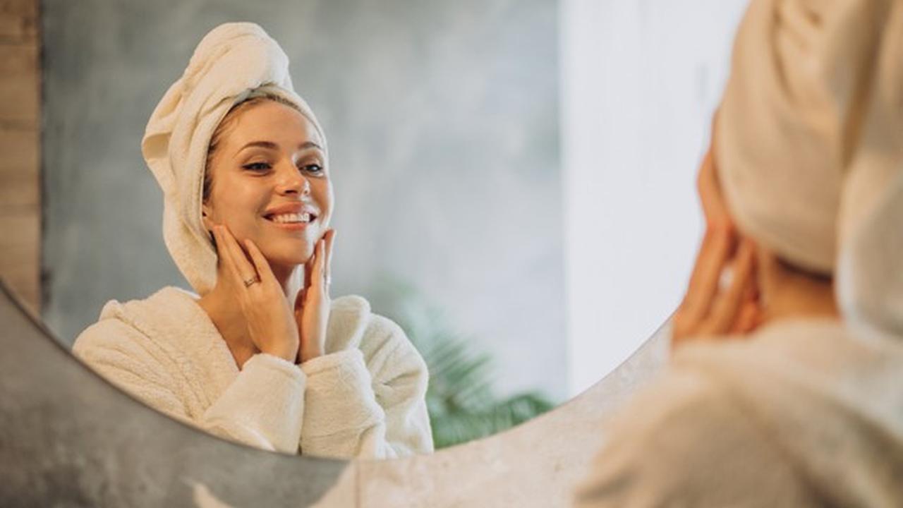 Mengangkat Sel Kulit Mati