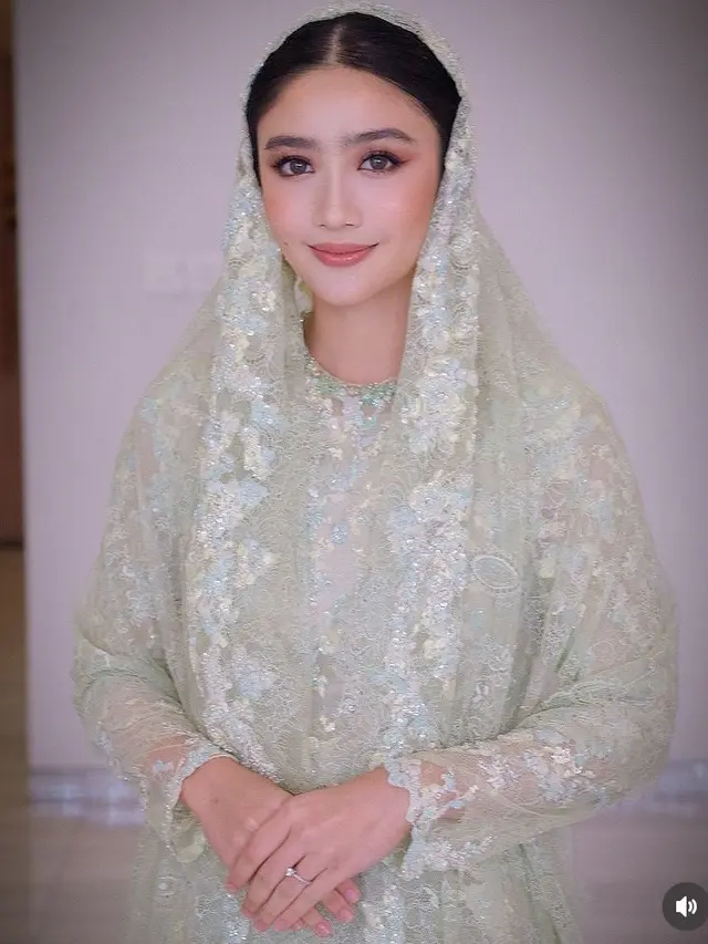 Febby Rastanty saat Pengajian Jelang Pernikahan. [@upanduvan]