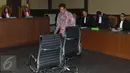 Ramapanicker Rajamohanan Nair bersiap mendengarkan vonis hakim di Pengadilan Tipikor, Jakarta, Senin (17/4). Ramapanicker divonis tiga tahun penjara dan denda Rp200 juta subsidier lima bulan kurungan. (Liputan6.com/Helmi Afandi)