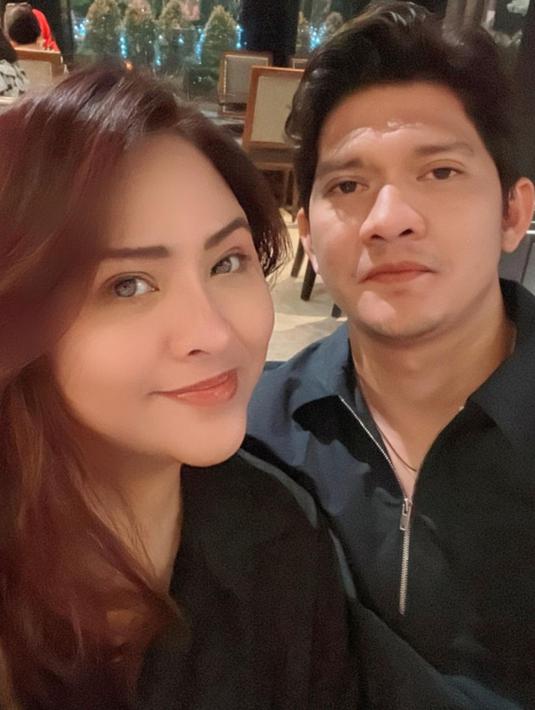 <p>Iko Uwais dan Audy Item sering LDR (Long Distance Relationship) karena sang aktor sering kerja di luar negeri. (Foto: instagram.com/@audyitem)</p>